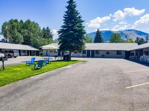 Alpine Motel image 15