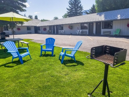 Alpine Motel image 17