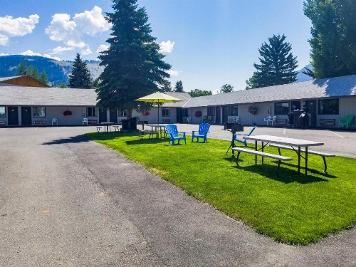 Alpine Motel image 24